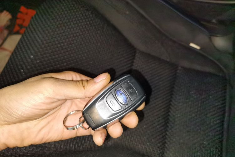 斯巴鲁BRZ 2023款 2.4L 手动10周年纪念版中控内饰11