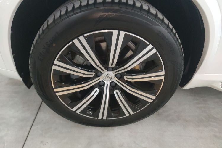 沃尔沃XC90 2021款 B5 智行豪华版 5座车身外观6007