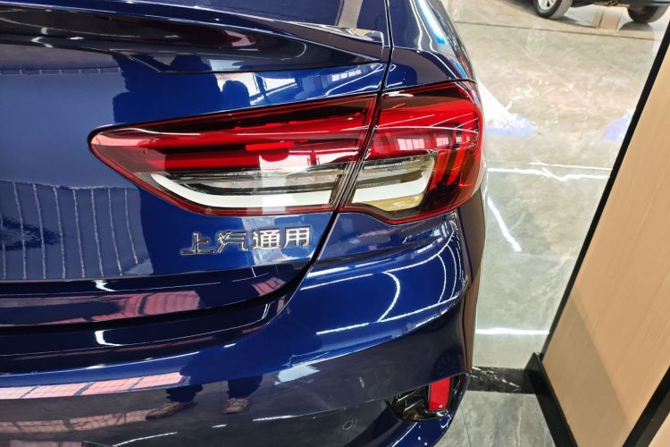 别克 君威 2020款 GS 28T 精英型车身外观9