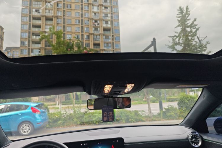 奔驰A级 2020款 改款 A 200 L 运动轿车时尚型局部细节22