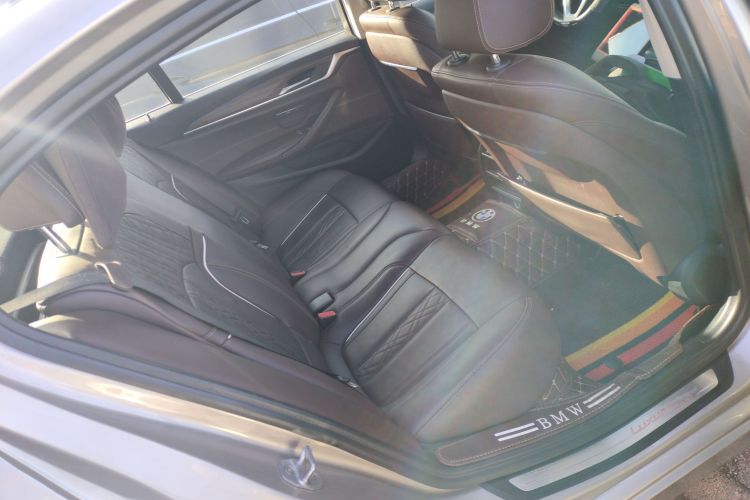 宝马5系 2019款 530Li 领先型 豪华套装中控内饰21