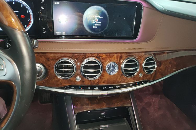 奔驰S级 2014款 S 500 L中控内饰16