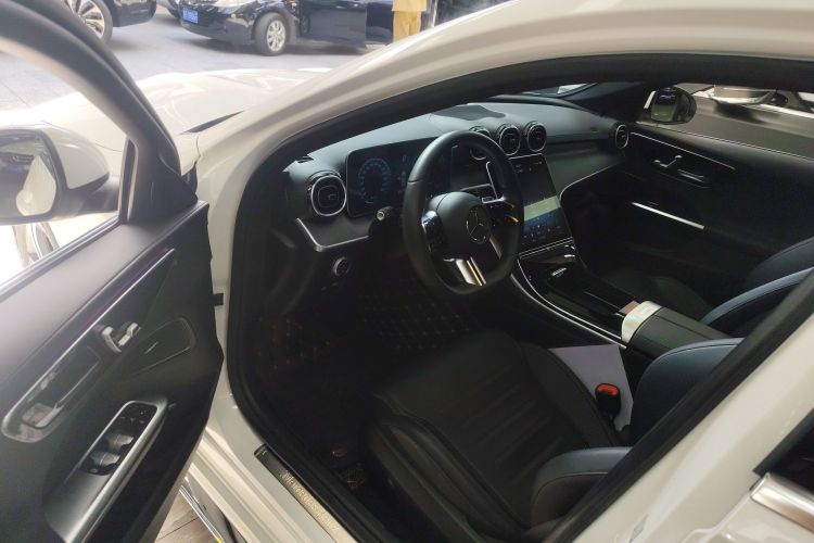 奔驰C级 2022款 C 200 L 运动版中控内饰7003