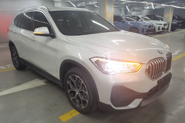 宝马X1 2022款 sDrive25Li 领先型车身外观3