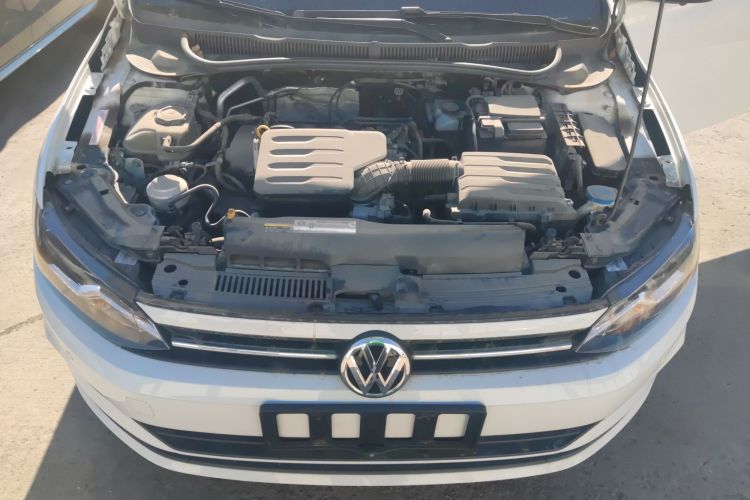 大众 Polo 2019款 Plus 1.5L 自动全景乐享版机舱底盘24