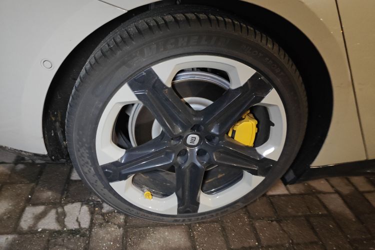 小米汽车 小米SU7 2024款 四驱超长续航高阶智驾Max版车身外观6008