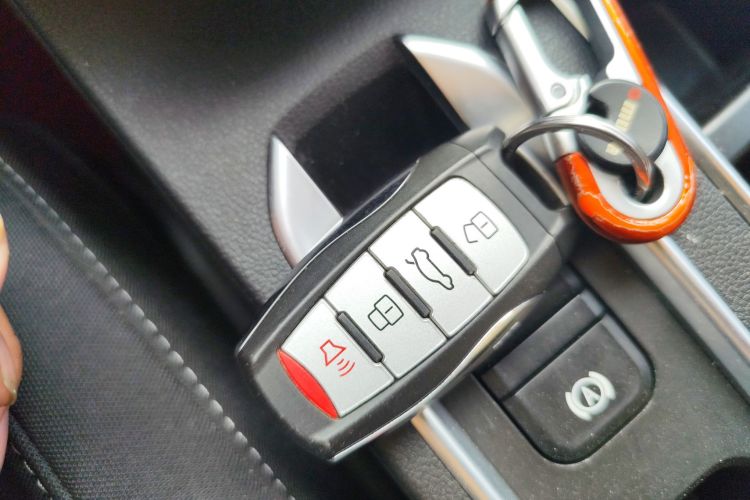 哈弗M6 2021款 PLUS 1.5T DCT精英智联型中控内饰7001