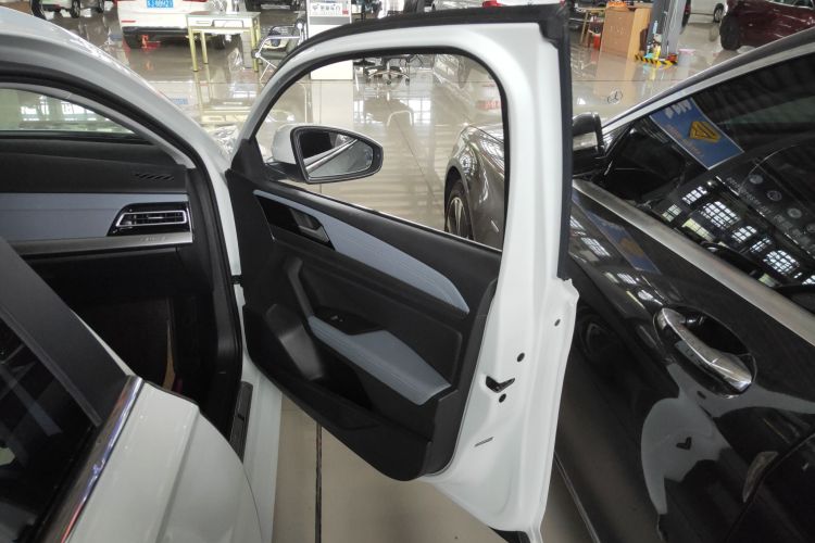 大众 朗逸 2023款 280TSI DSG满逸版中控内饰7005