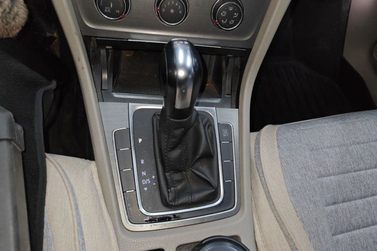 大众 高尔夫 2015款 1.4TSI 自动舒适型中控内饰18