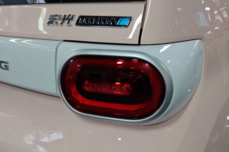 五菱汽车 宏光MINIEV 2024款 第三代 215km 青春版车身外观6006
