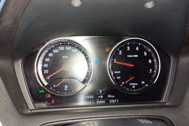 宝马2系(进口) 2019款 225i 敞篷轿跑车 运动设计套装局部细节14