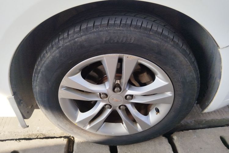 雪佛兰 科鲁兹 2015款 1.5L 经典 SE MT车身外观10