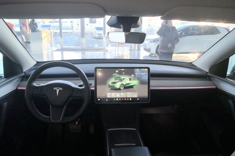 特斯拉 Model Y 2024款 后轮驱动版中控内饰12