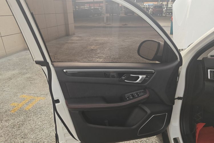 众泰 大迈X5 2015款 1.5T CVT知县型 国IV中控内饰7007