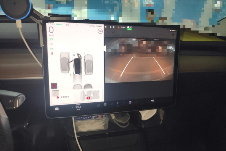 特斯拉 Model Y 2022款 后轮驱动版中控内饰14