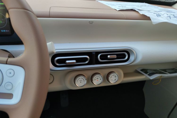 五菱汽车 宏光MINIEV 2024款 第三代 215km 青春版中控内饰16