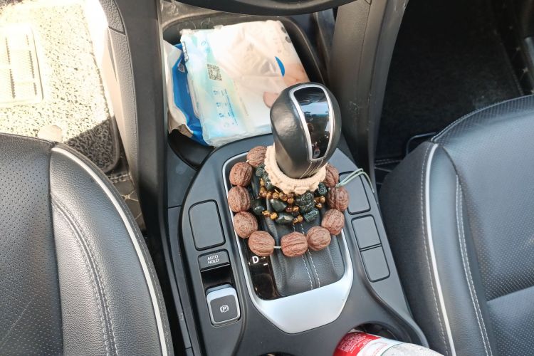 现代 胜达 2017款 2.0T 自动四驱智能型 7座中控内饰18