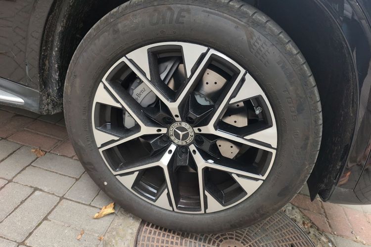 奔驰GLC新能源 2025款 350 e L 4MATIC 典藏版车身外观10