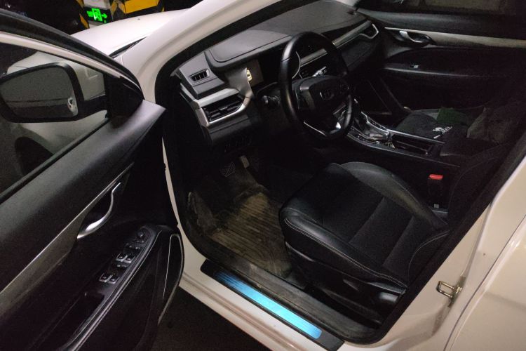 吉利汽车 帝豪 2019款 领军版 1.5L CVT向上互联型 国VI中控内饰20