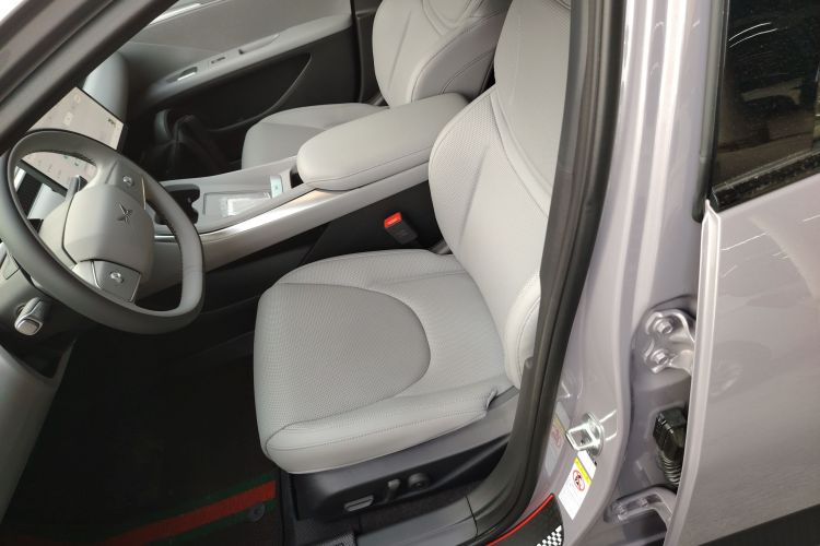 小鹏MONA M03 2025款 620 超长续航 Plus中控内饰19