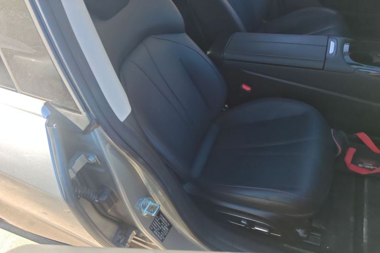 小鹏P7 2022款 480E局部细节41