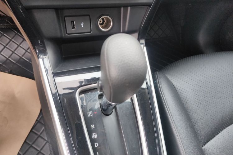 日产 轩逸 2021款 经典 1.6XL CVT豪华版中控内饰18