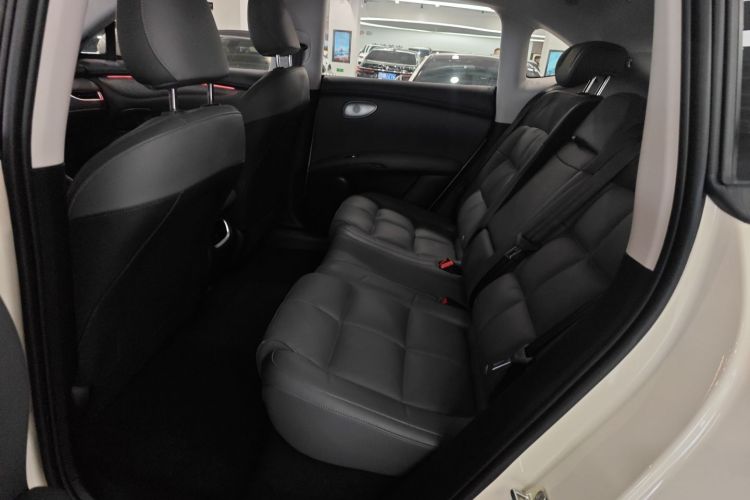 智己汽车 智己LS6 2025款 灵蜥智驾版中控内饰7004