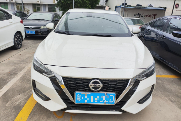 日产 轩逸 2020款 改款 1.6L XL CVT悦享版车身外观2