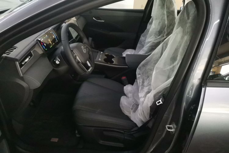 比亚迪 秦PLUS 2025款 DM-i 智驾版 128KM进取型中控内饰19