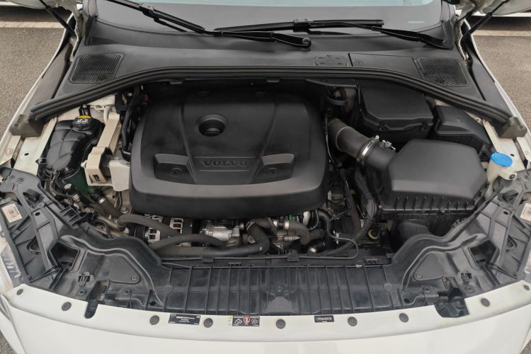 沃尔沃S60 2016款 S60L T3 智行版机舱底盘24