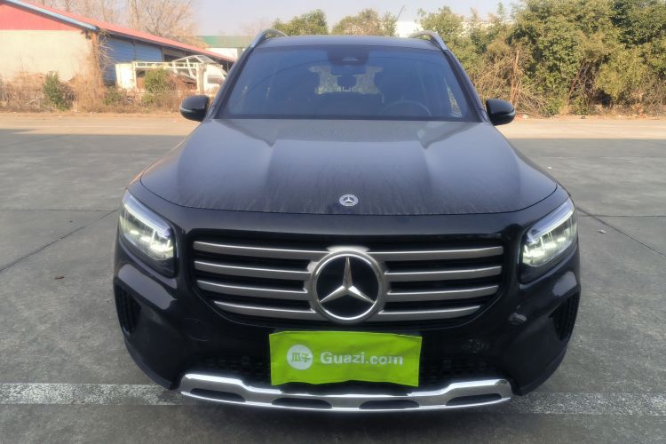 奔驰GLB 2024款 改款 GLB 200 动感型车身外观2