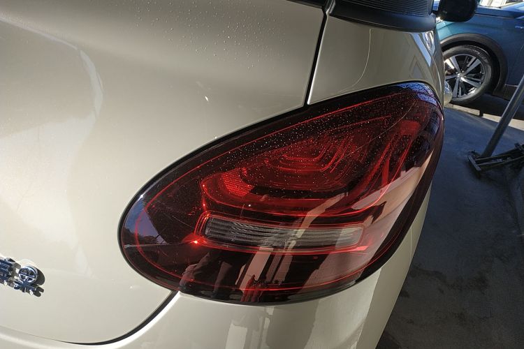 五菱汽车 五菱缤果 2023款 333km 快享款车身外观9