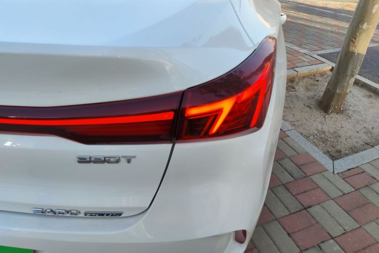 长安 逸动 2023款 畅享版 PLUS 蓝鲸NE 1.4T GDI DCT尊贵版车身外观9