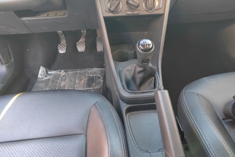 大众 Polo 2016款 1.4L 手动风尚型中控内饰18