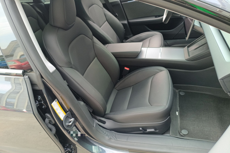 特斯拉 Model 3 2025款 后轮驱动版局部细节41