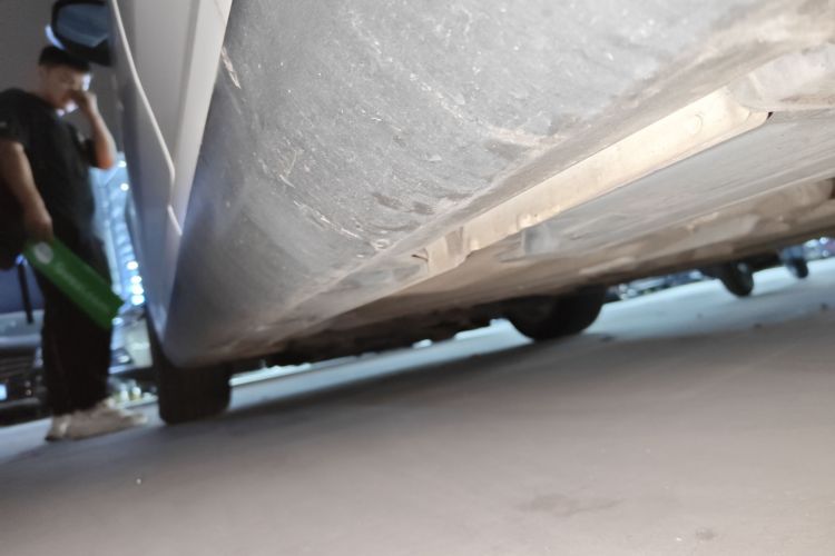 福特 福克斯 2017款 三厢 1.6L 自动风尚型智行版局部细节9002