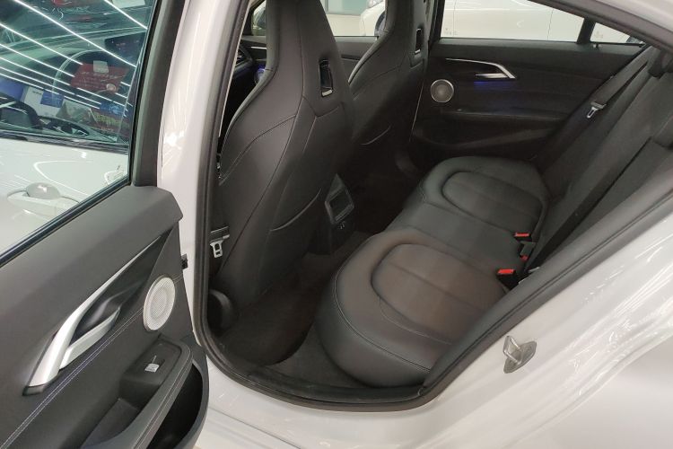 宝马1系 2022款 125i M运动曜夜版中控内饰21