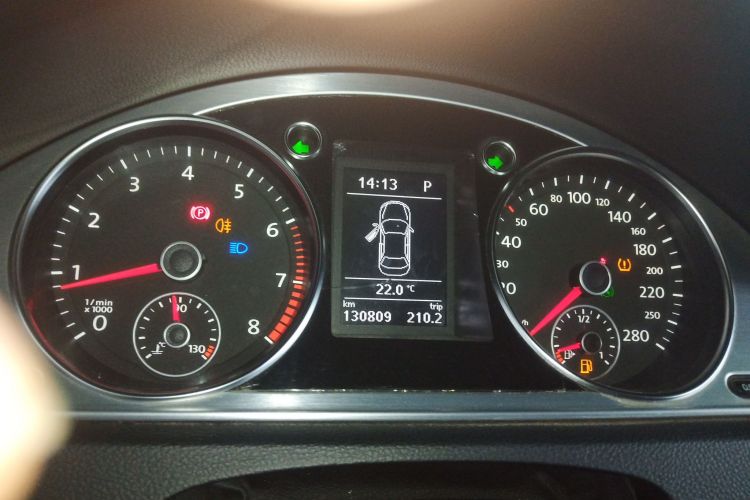 一汽-大众CC 2016款 1.8TSI 尊贵型中控内饰14