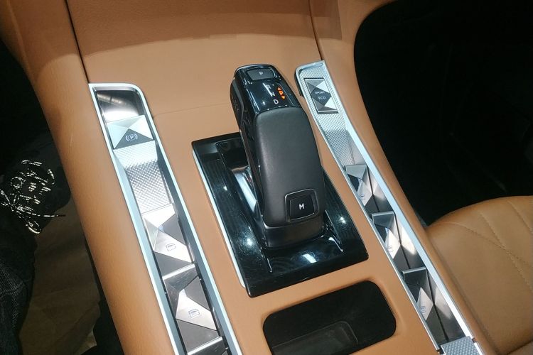 DS 7 2018款 45THP 里沃利先锐版中控内饰18