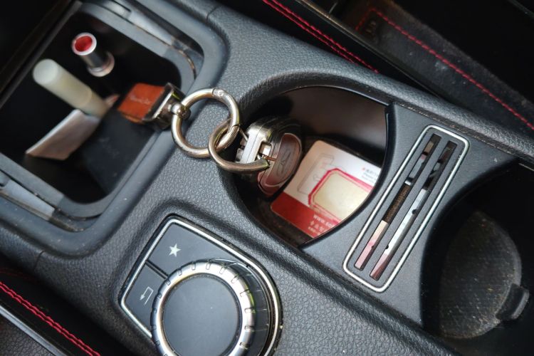 奔驰CLA 2018款 CLA 200 时尚型中控内饰11