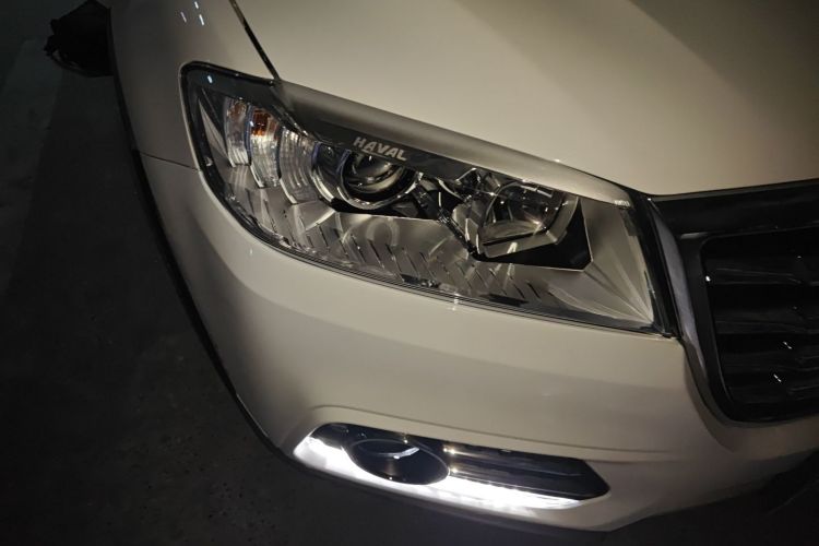 哈弗H6 2018款 红标 运动版 1.5T 自动两驱精英型车身外观8