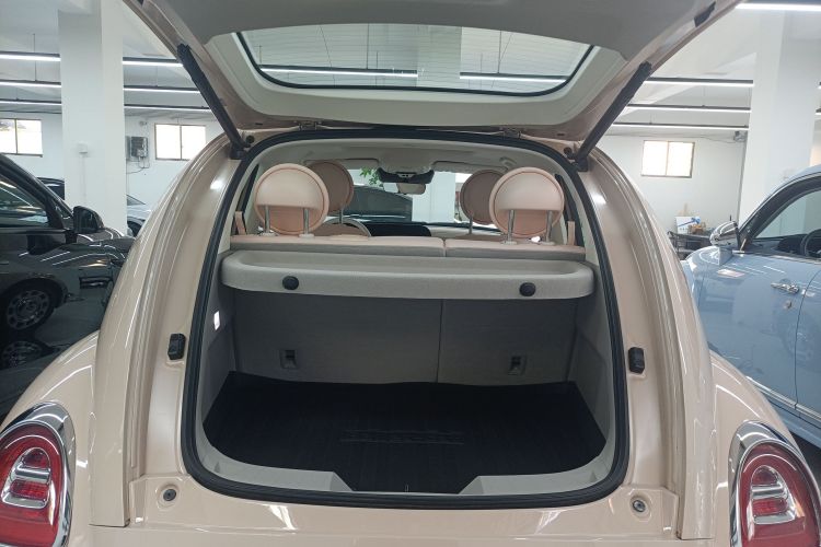 欧拉芭蕾猫 2022款 401km 胡桃夹子版机舱底盘23