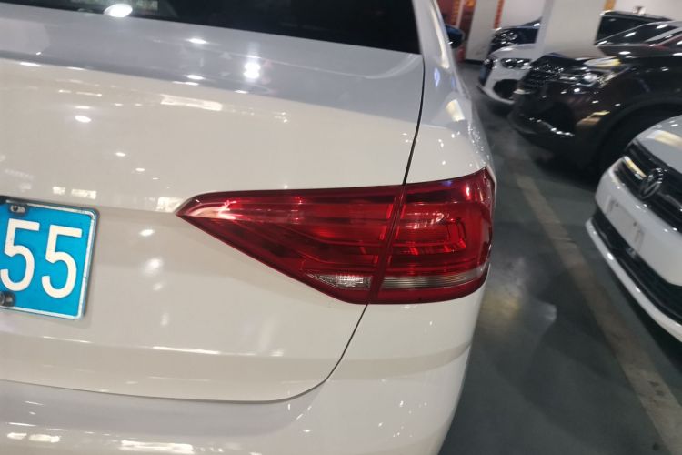 大众 朗逸 2017款 1.6L 自动风尚版车身外观6006