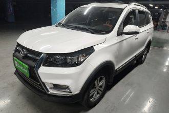 北汽幻速S3 2016款 S3L 1.5L 手动尊贵型
