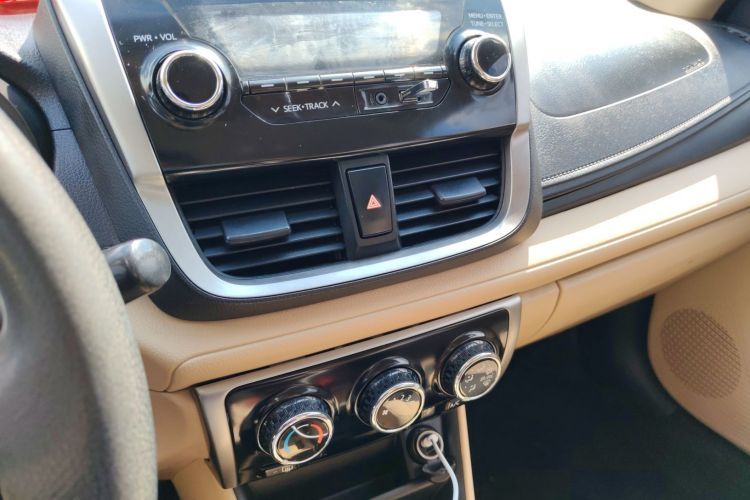 丰田 威驰 2017款 1.5L CVT创行版中控内饰16