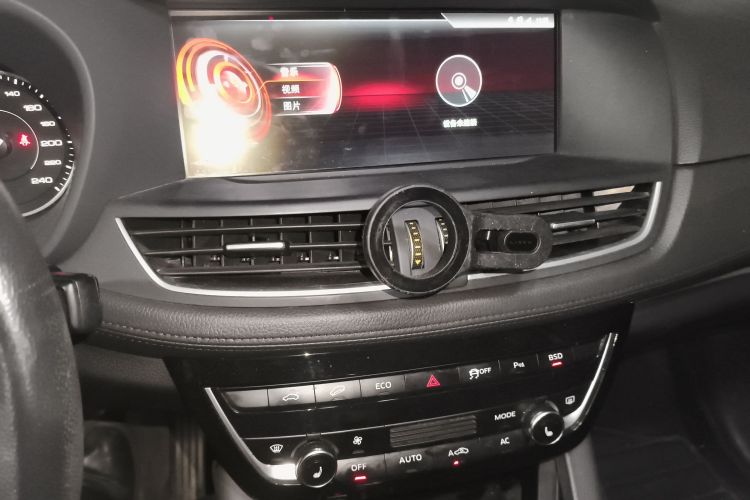 宝沃BX7 2016款 28T 四驱旗舰版 5座中控内饰16