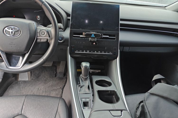 丰田 亚洲龙 2022款 2.0L 豪华版中控内饰16