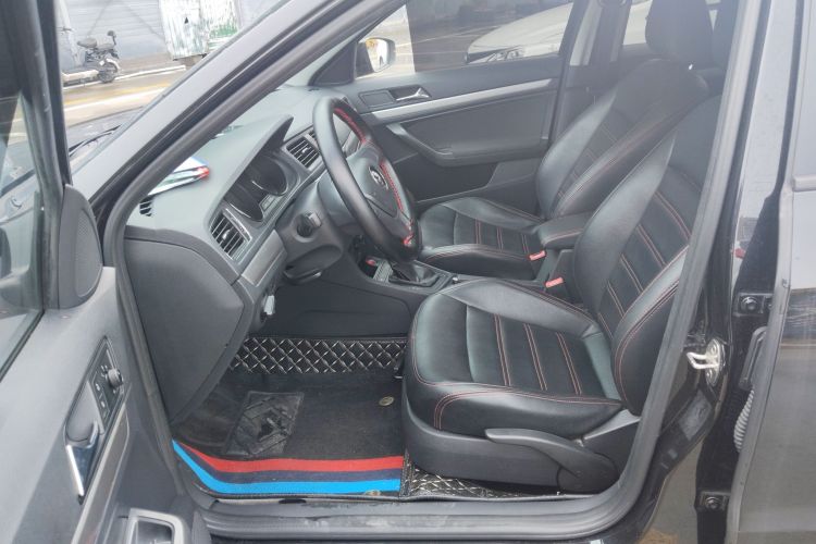 大众 朗逸 2017款 1.6L 自动风尚版局部细节19