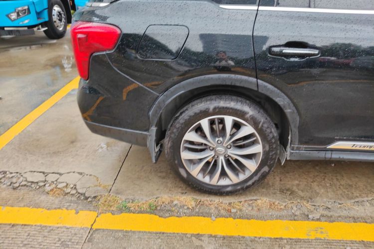 广汽传祺 传祺GS8 2017款 320T 两驱豪华智联版（七座）车身外观6008