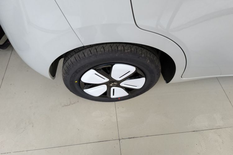 五菱汽车 宏光MINIEV 2025款 四门版 进阶款车身外观6008